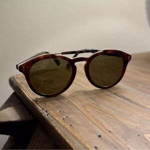 Gucci - Round Acetate Sunglasses - Turtle Acetate with Light Horn Detail